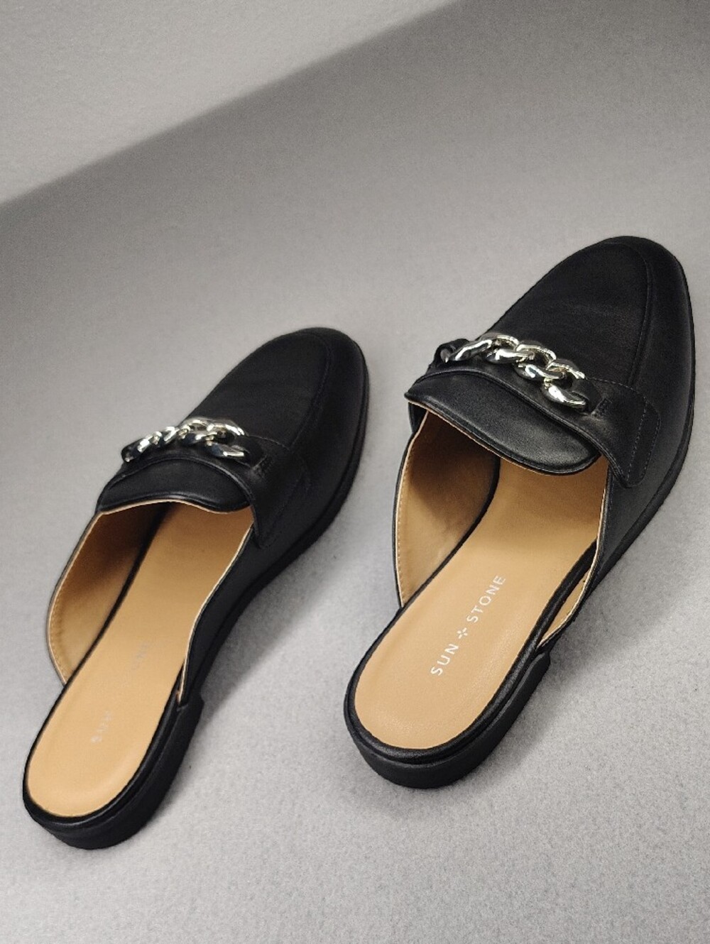 Sun + Stone Black Leather Chain Accent Slip-On Mules Size 10 - Picture 3 of 6